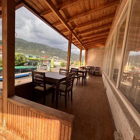 Diora Hostel *