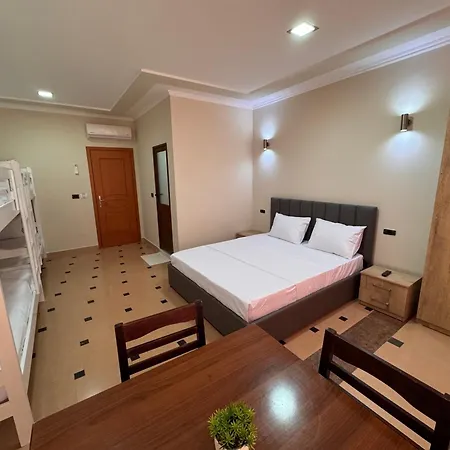 Diora إلباسان